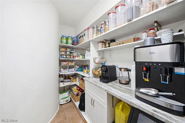 3899 Brainard Road, Orange Village, OH 44122