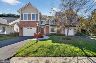 6 CONIFER CT, Princeton, NJ 08540