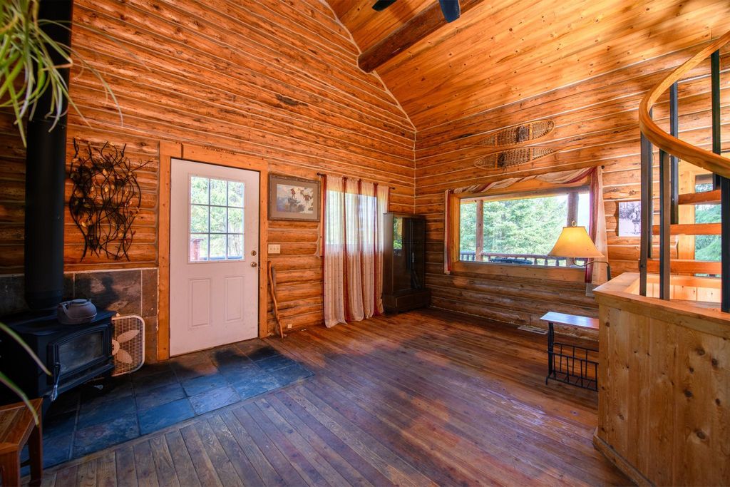 Image 11 of property listing at 87 Badger Trail, Eureka, MT 59917
