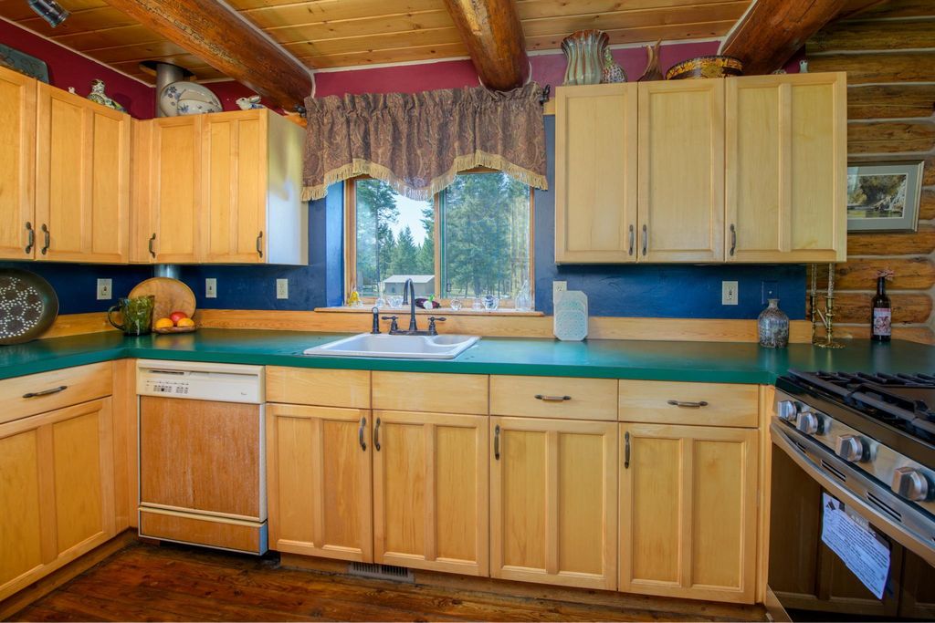 Image 13 of property listing at 87 Badger Trail, Eureka, MT 59917