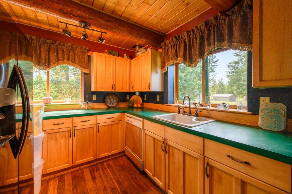 Image 14 of property listing at 87 Badger Trail, Eureka, MT 59917