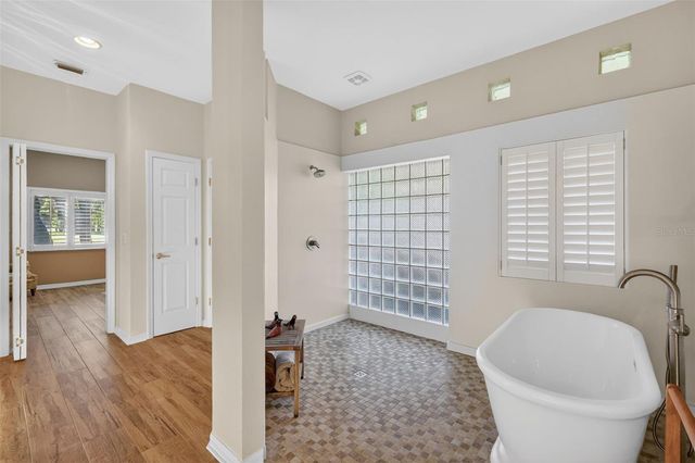 1880 EDGEWATER DRIVE, Mount Dora, FL 32757