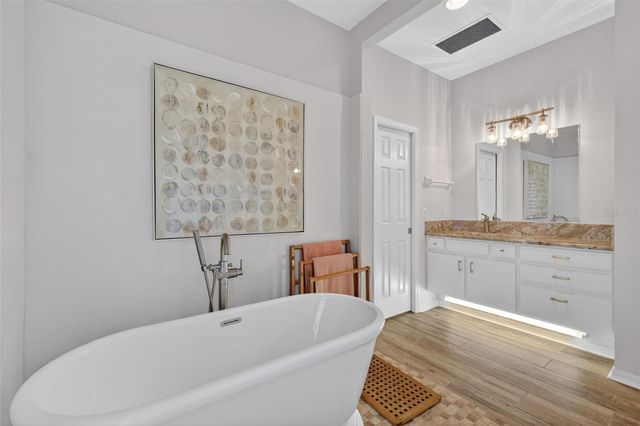 1880 EDGEWATER DRIVE, Mount Dora, FL 32757