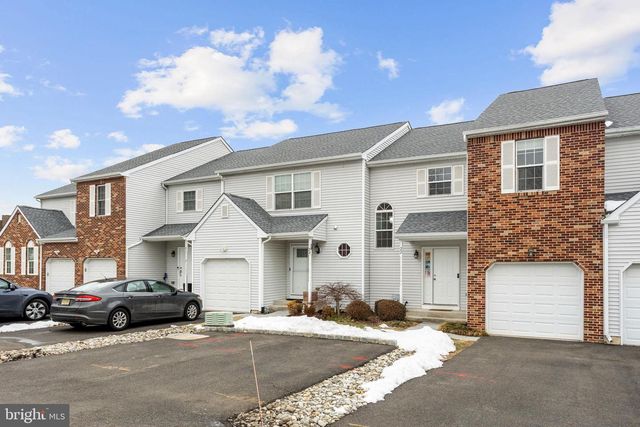 22 CROCKETT LN, Ewing, NJ 08628
