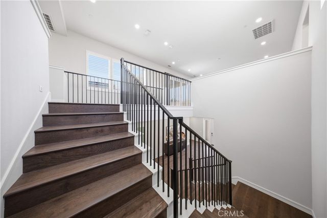 54 Bellatrix, Irvine, CA 92618