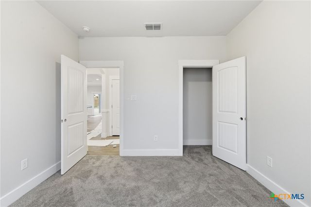 203 Turnberry Drive, La Vernia, TX 78121