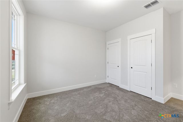 203 Turnberry Drive, La Vernia, TX 78121