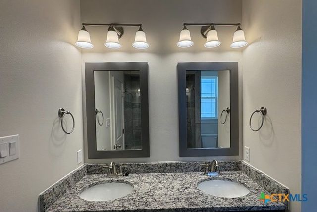 203 Turnberry Drive, La Vernia, TX 78121