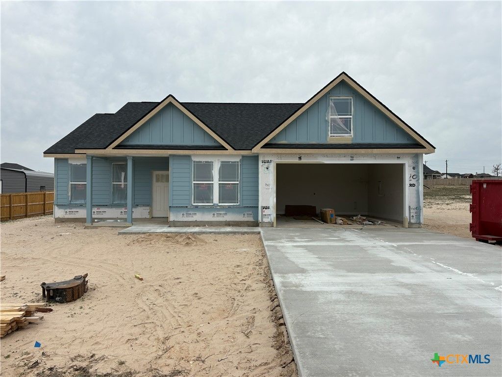 203 Turnberry Drive, La Vernia, TX 78121