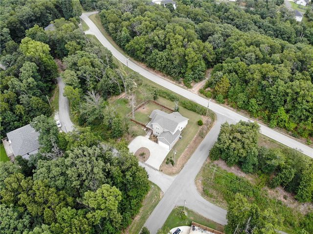 7 Cheshnut Drive, Bella Vista, AR 72714