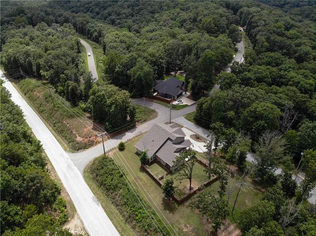 7 Cheshnut Drive, Bella Vista, AR 72714