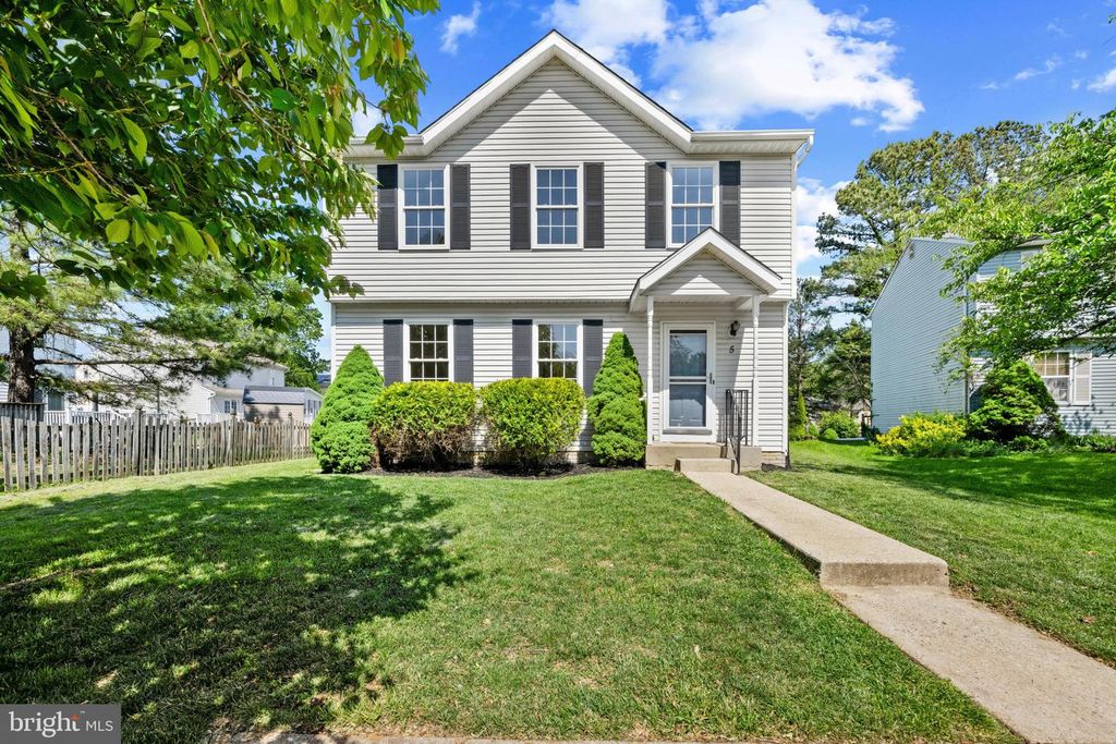 Image 1 of property listing at 5 BEN WOODS CT, Baltimore, MD 21228