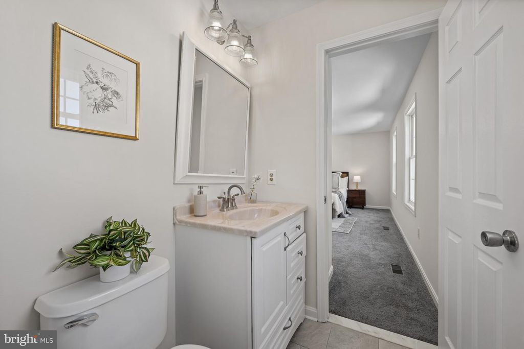 Image 28 of property listing at 5 BEN WOODS CT, Baltimore, MD 21228