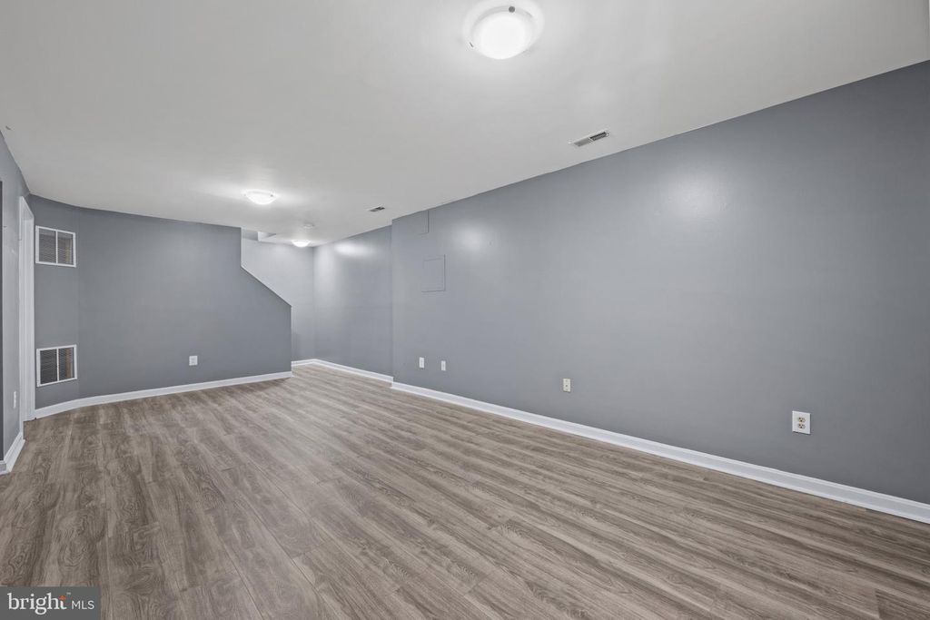 Image 35 of property listing at 5 BEN WOODS CT, Baltimore, MD 21228