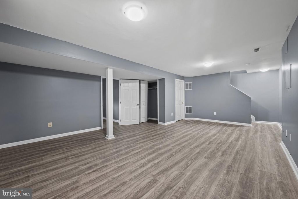 Image 36 of property listing at 5 BEN WOODS CT, Baltimore, MD 21228