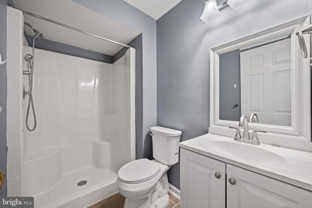 Image 38 of property listing at 5 BEN WOODS CT, Baltimore, MD 21228