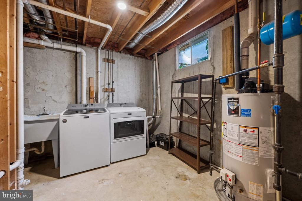 Image 39 of property listing at 5 BEN WOODS CT, Baltimore, MD 21228