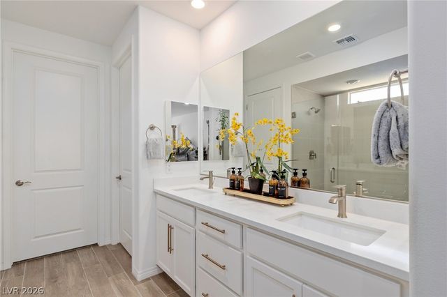 25 RED CREEK BLUFF Street, Henderson, NV 89011