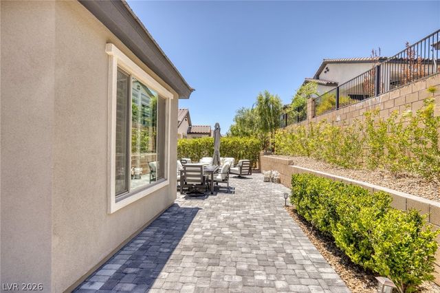 25 RED CREEK BLUFF Street, Henderson, NV 89011