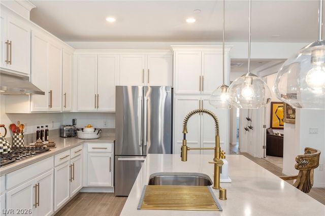 25 RED CREEK BLUFF Street, Henderson, NV 89011
