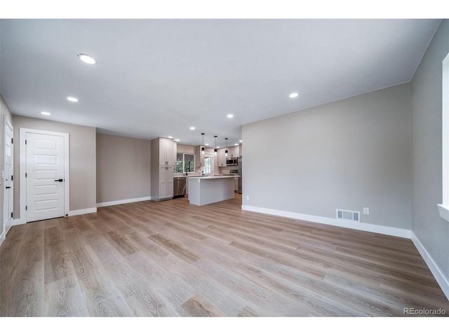 1210 E Bates Pkwy, Englewood, CO 80113
