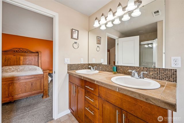 10089 Jensen Drive SE, Yelm, WA 98597