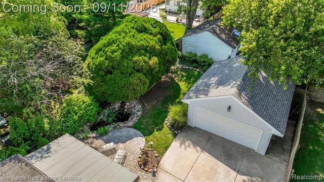 743 Rivard Boulevard, Grosse Pointe, MI 48230