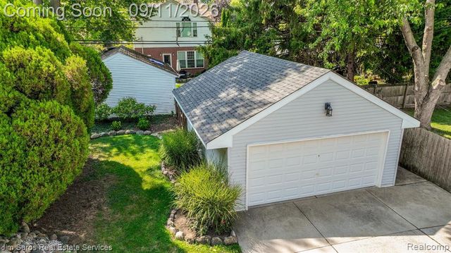743 Rivard Boulevard, Grosse Pointe, MI 48230