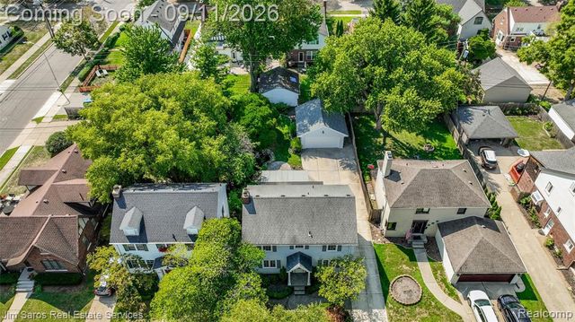 743 Rivard Boulevard, Grosse Pointe, MI 48230