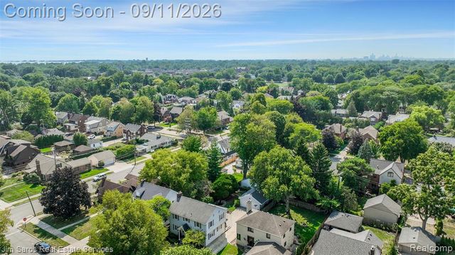 743 Rivard Boulevard, Grosse Pointe, MI 48230