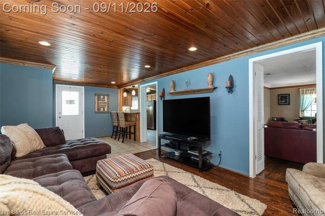743 Rivard Boulevard, Grosse Pointe, MI 48230