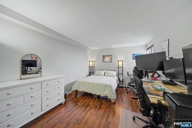 2000 Linwood Avenue 12N, Fort Lee, NJ 07024