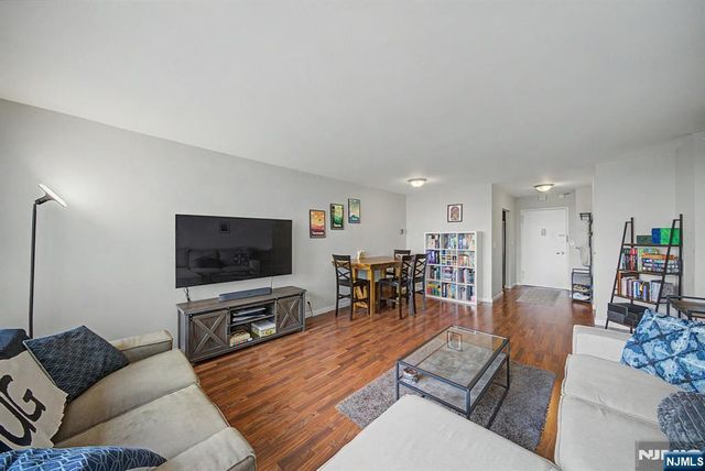2000 Linwood Avenue 12N, Fort Lee, NJ 07024