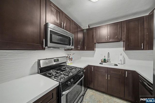 2000 Linwood Avenue 12N, Fort Lee, NJ 07024