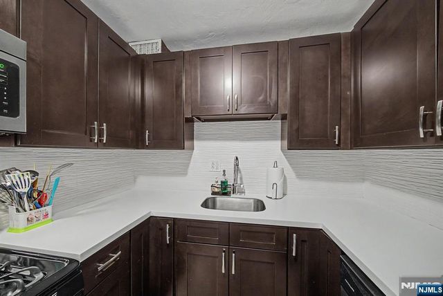 2000 Linwood Avenue 12N, Fort Lee, NJ 07024