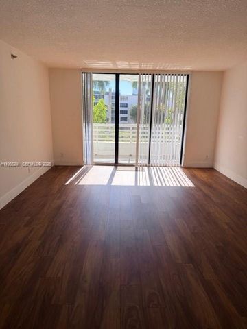 3300 NE 192nd St 317, Aventura, FL 33180