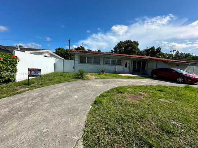 1090 W 60th Street 1, Hialeah, FL 33012