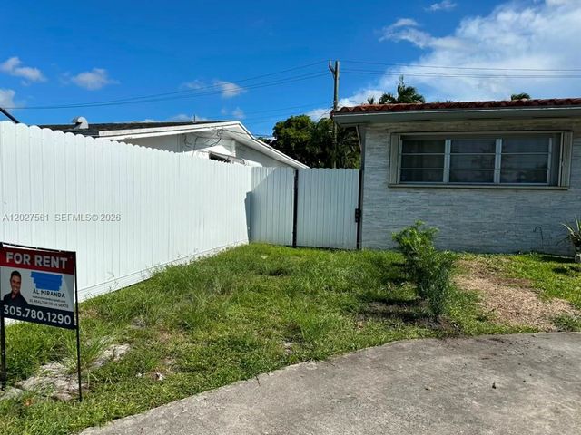 1090 W 60th Street 1, Hialeah, FL 33012