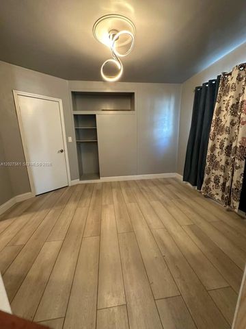 1090 W 60th Street 1, Hialeah, FL 33012