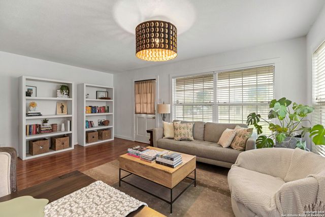 403 KAREN LN, San Antonio, TX 78209