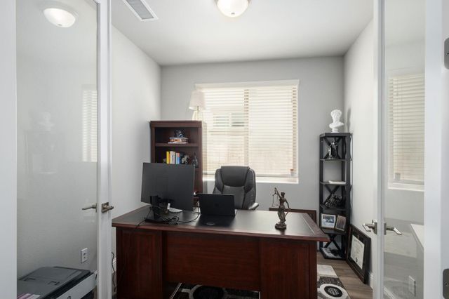 1530 E Via Lupino Drive, Fresno, CA 93730