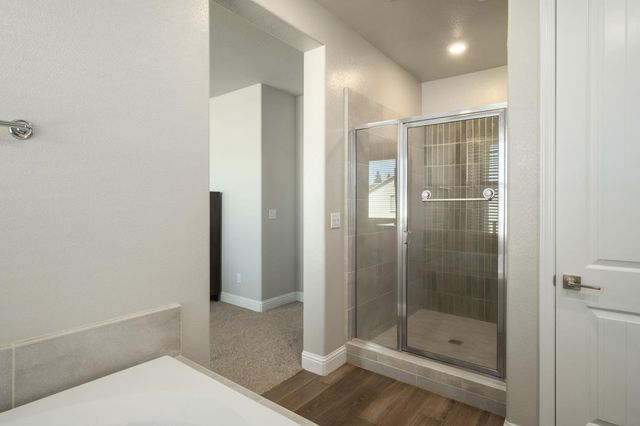 1530 E Via Lupino Drive, Fresno, CA 93730