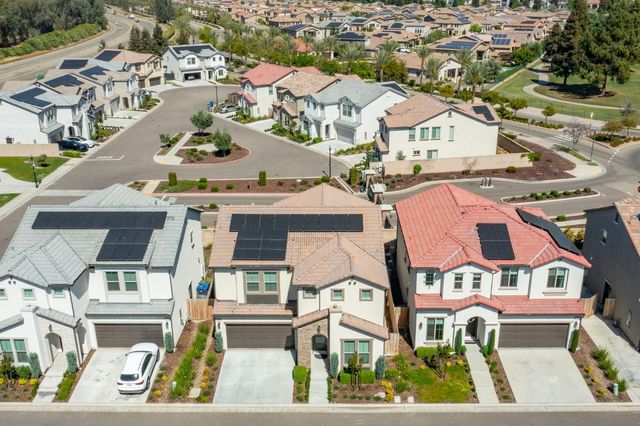 1530 E Via Lupino Drive, Fresno, CA 93730