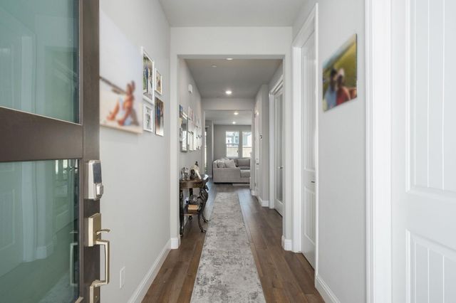 1530 E Via Lupino Drive, Fresno, CA 93730