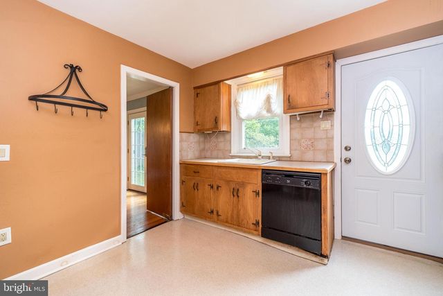 125 N BETHLEHEM PIKE, Fort Washington, PA 19034