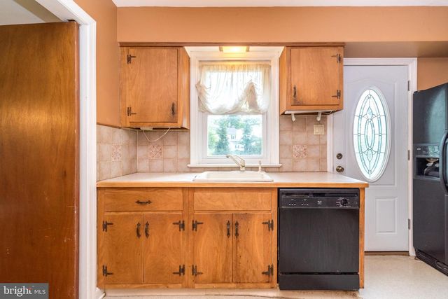 125 N BETHLEHEM PIKE, Fort Washington, PA 19034