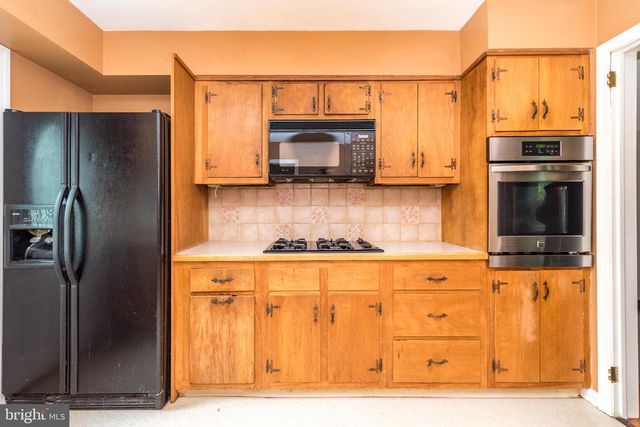125 N BETHLEHEM PIKE, Fort Washington, PA 19034