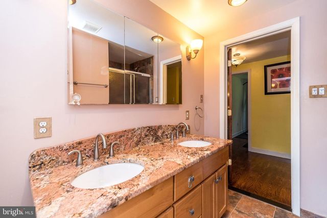 125 N BETHLEHEM PIKE, Fort Washington, PA 19034