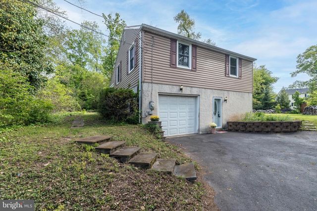 125 N BETHLEHEM PIKE, Fort Washington, PA 19034