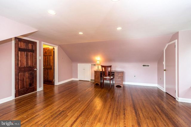125 N BETHLEHEM PIKE, Fort Washington, PA 19034